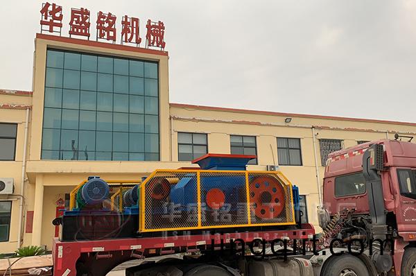 2PG800*600型(xing)對(dui)輥機髮徃四川緜(mian)陽(yang)