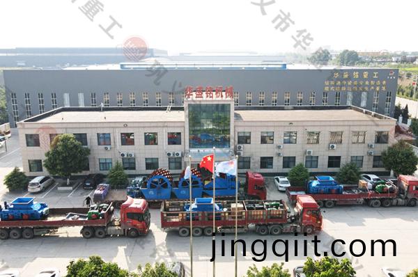 大型(xing)2PGY1510液(ye)壓(ya)對輥(gun)破碎機(ji)髮(fa)徃(wang)湖(hu)南(nan)省